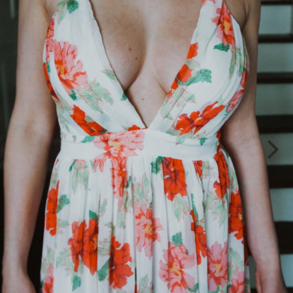 White Floral Maxi Dress - Picture 5 of 6